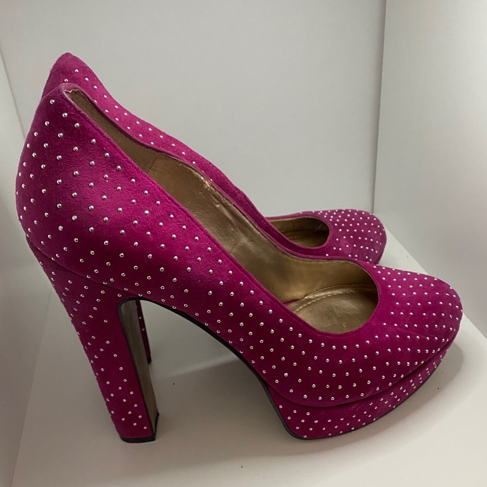 BCBG Pink Suede Studded Pumps Size 7.5
